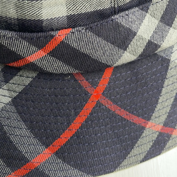 Vintage 90’s Burberry Bucket Hat - Picture 4 of 5